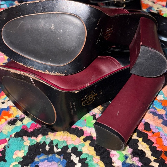 Boots - Picture 5 of 5